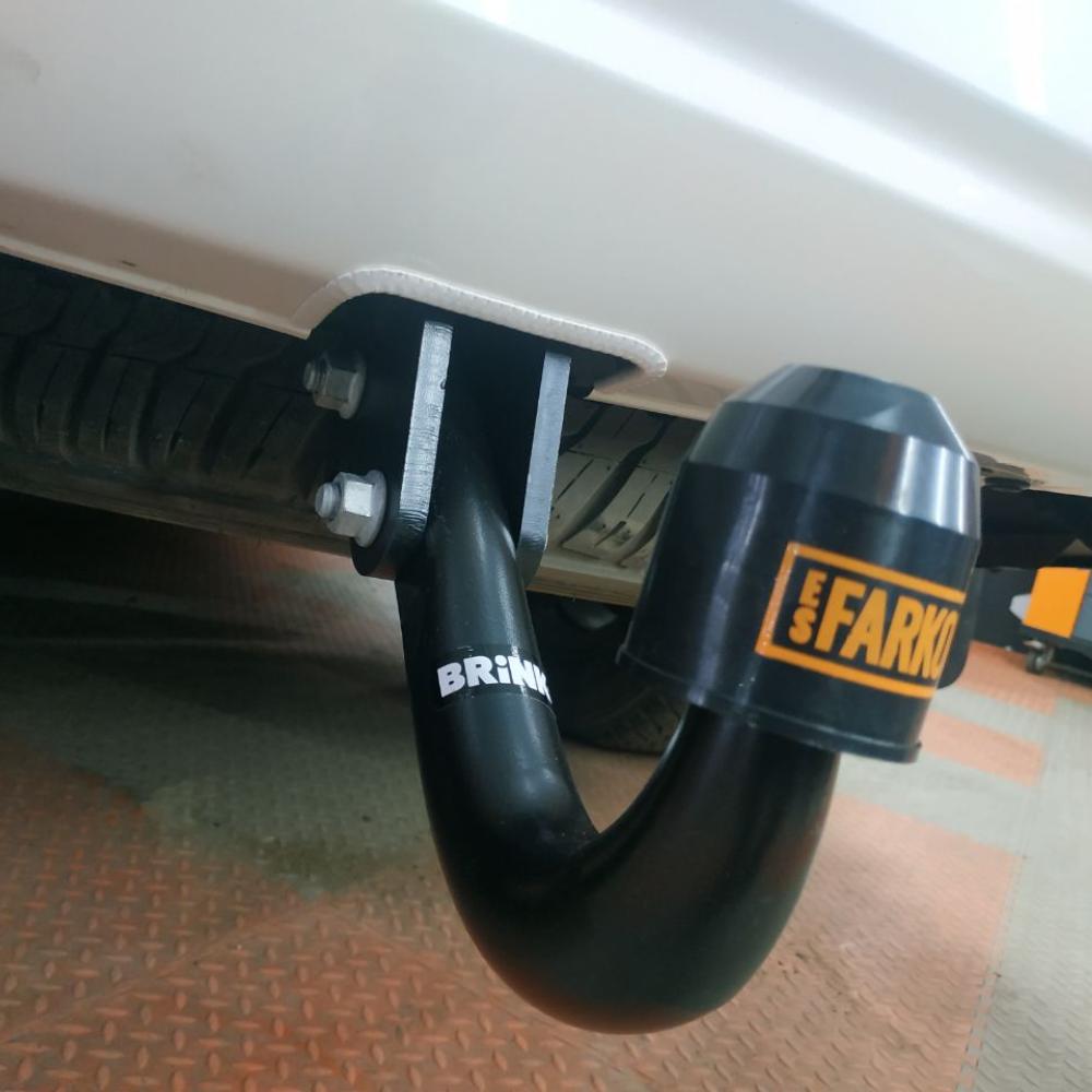 Фаркоп Toyota Land Cruiser 200 Executive (SUV) 2016-2021 Brink 424500