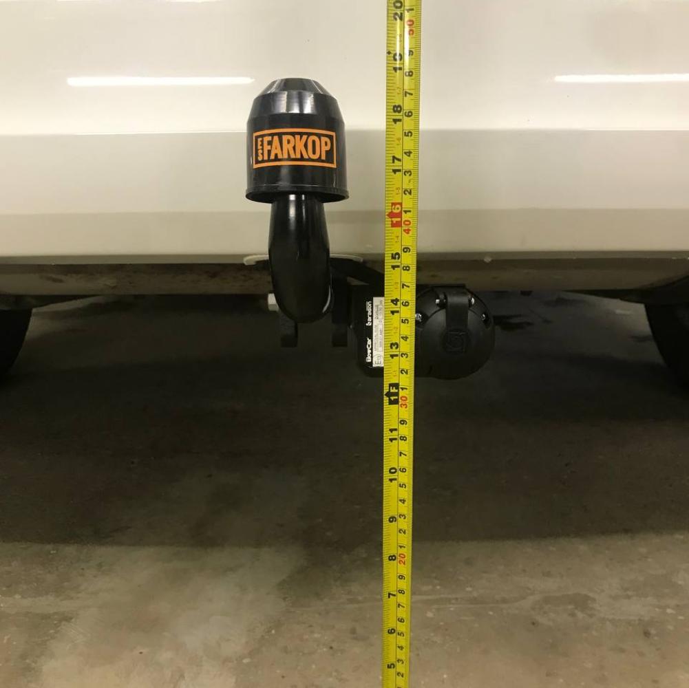 Фаркоп Volvo XC60 UZ (SUV) 2017->>> Aragon E6807DA