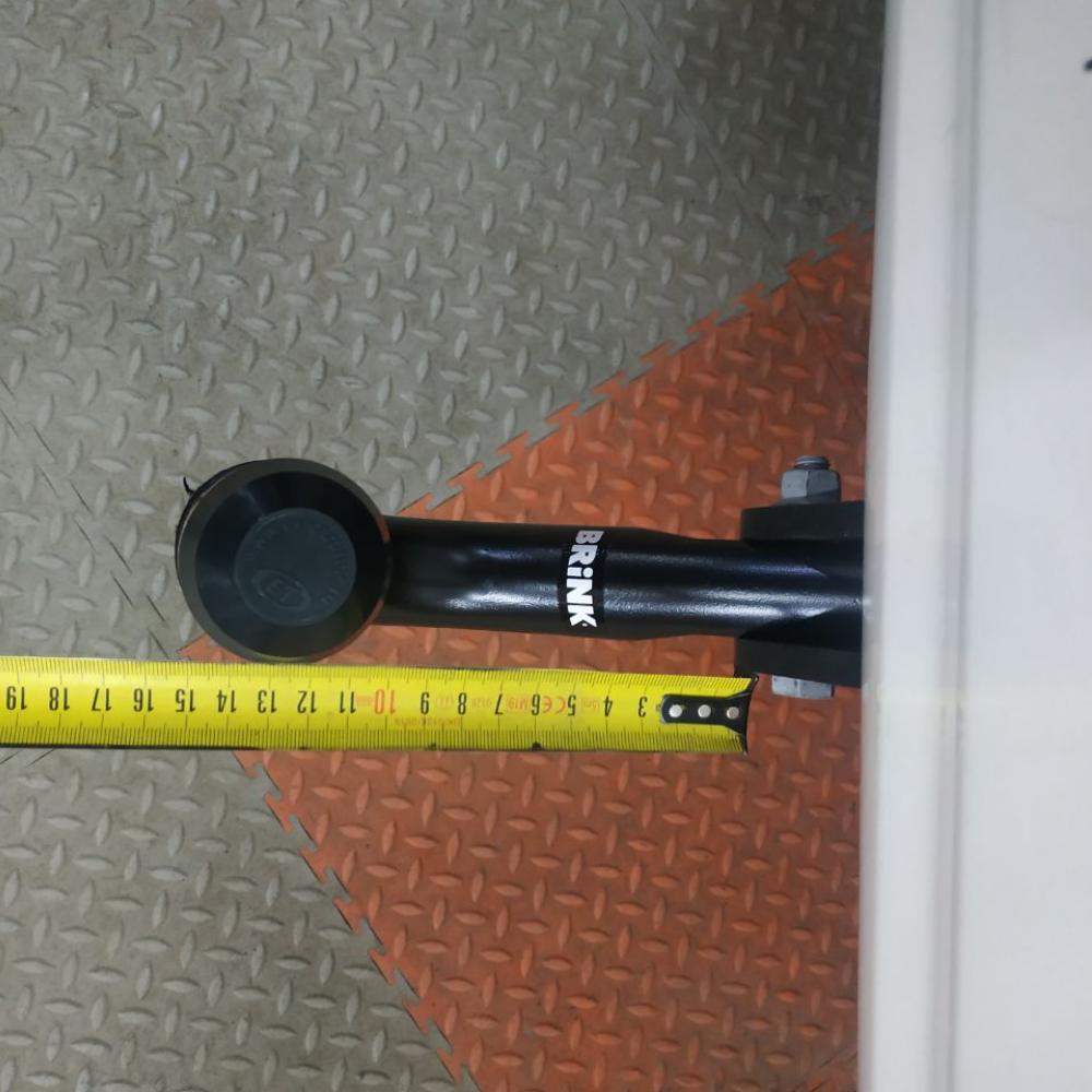 Фаркоп Toyota Land Cruiser 200 Executive (SUV) 2016-2021 Brink 424500