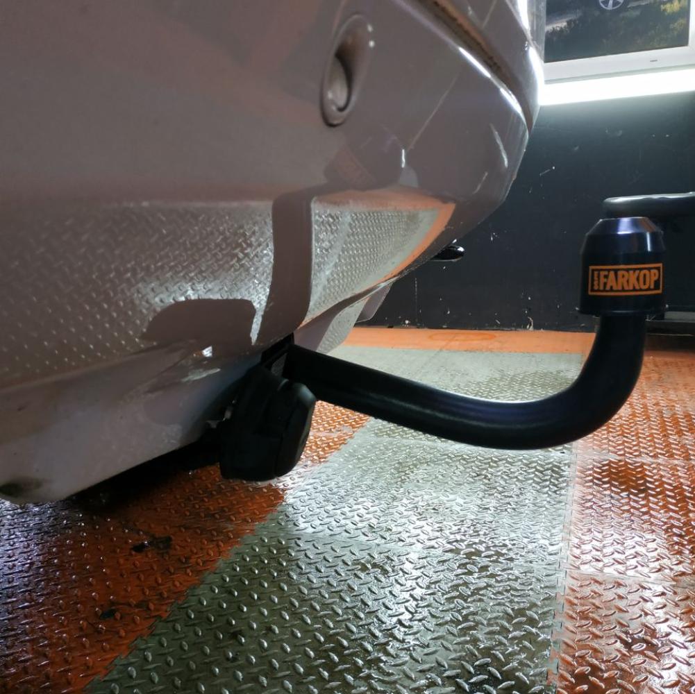 Фаркоп Land Rover Freelander L359 (SUV) 2006-2014 Imiola L.031