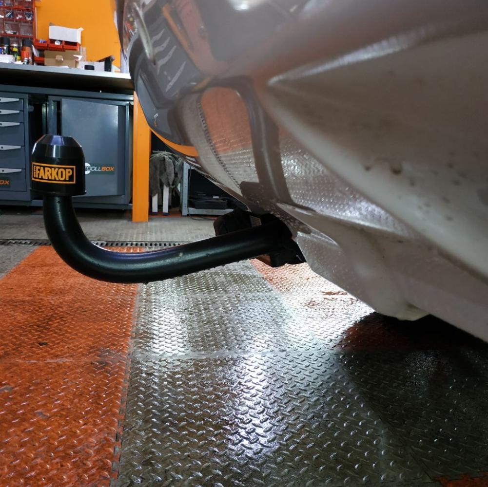 Фаркоп Land Rover Freelander L359 (SUV) 2006-2014 Imiola L.031