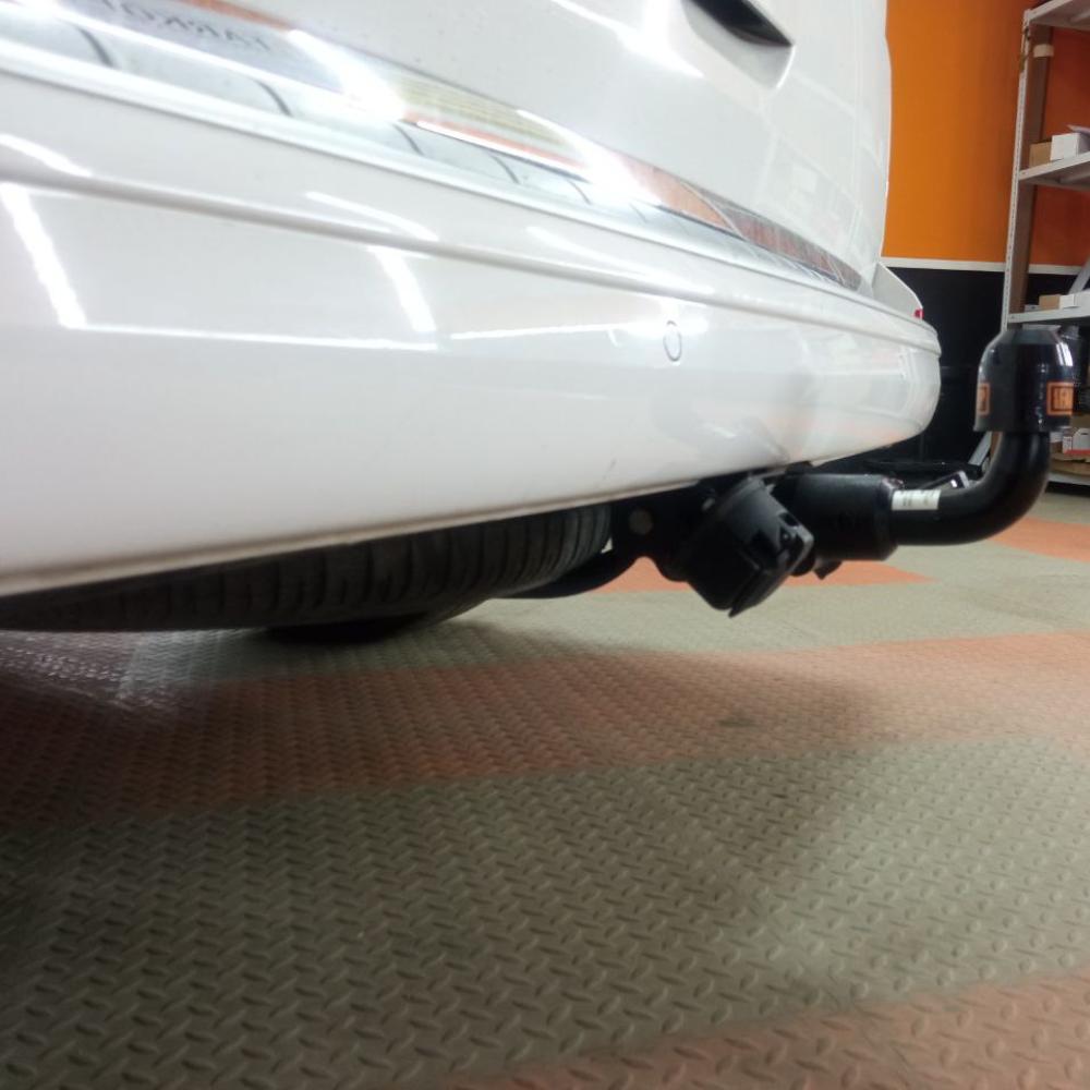 Фаркоп Volkswagen Multivan T6 (Minivan) 2015-2019 Aragon E6706DS