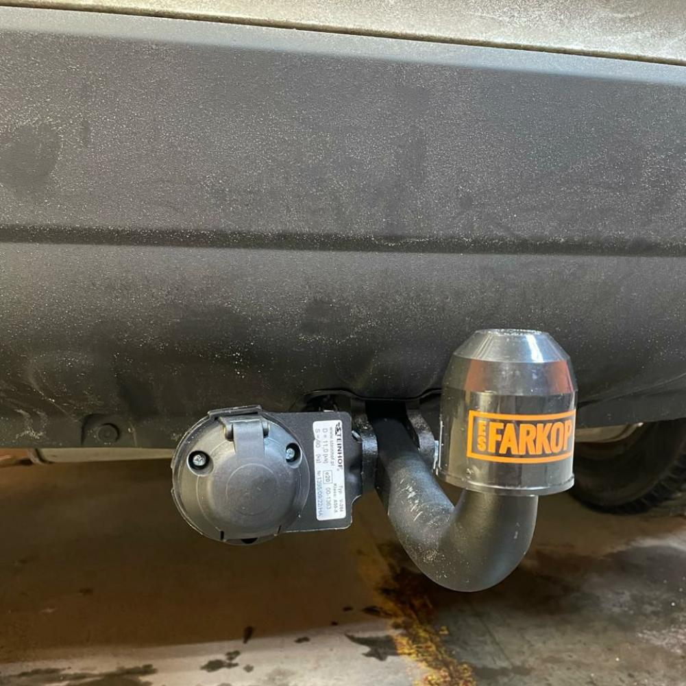 Фаркоп Volvo XC60 DZ (SUV) 2008-2012 Steinhof V-284