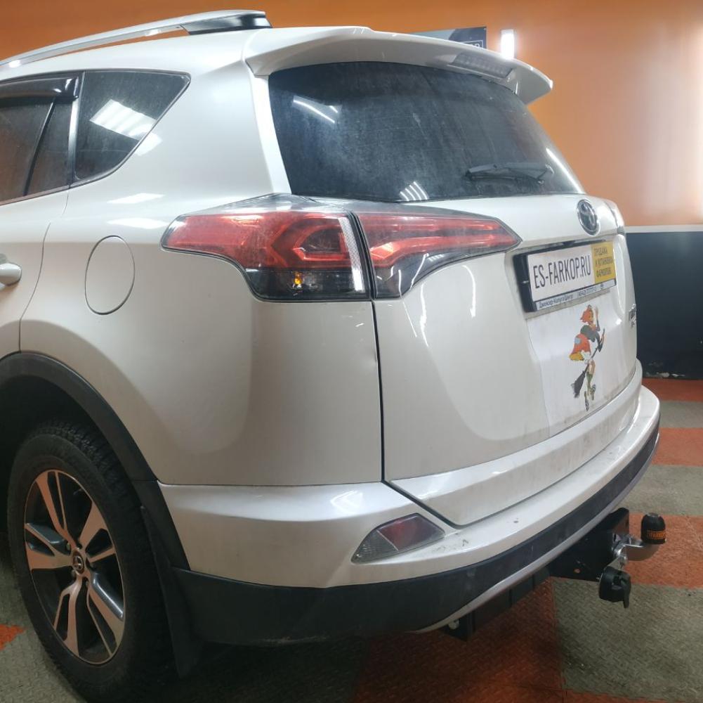Фаркоп Toyota RAV4 XA40 (SUV) 2013-2018 Leader Plus T116-F