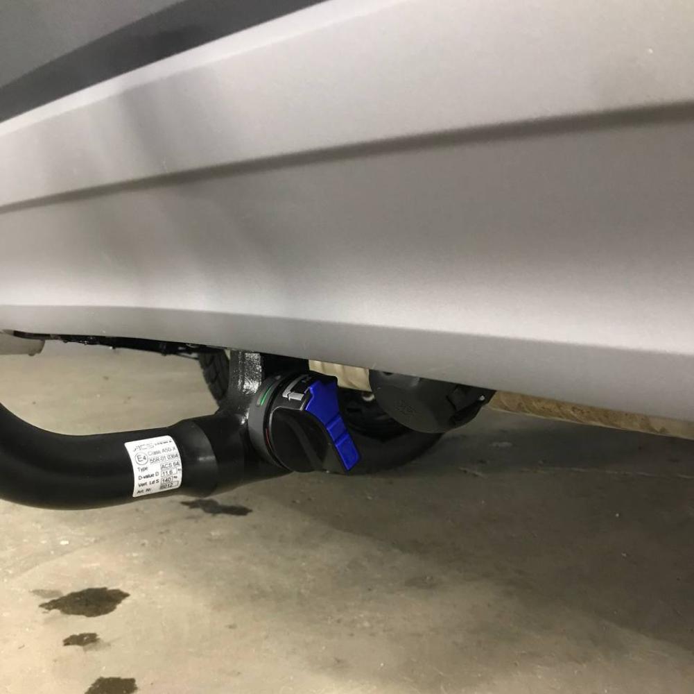 Фаркоп BMW X1 F48 (SUV) 2015->>> Steinhof B-081