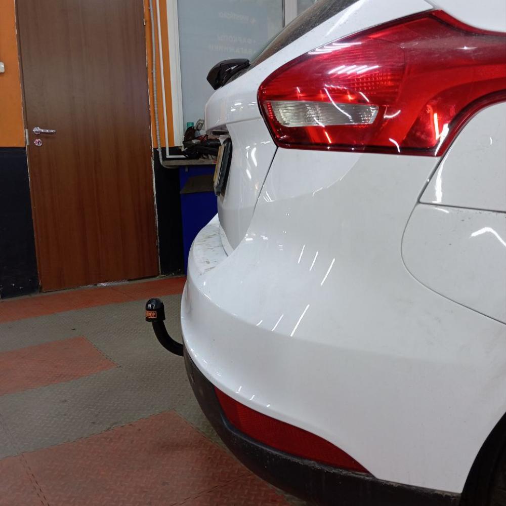 Фаркоп Ford Focus III CB8 (HB) 2010-2019 Leader Plus F101-A