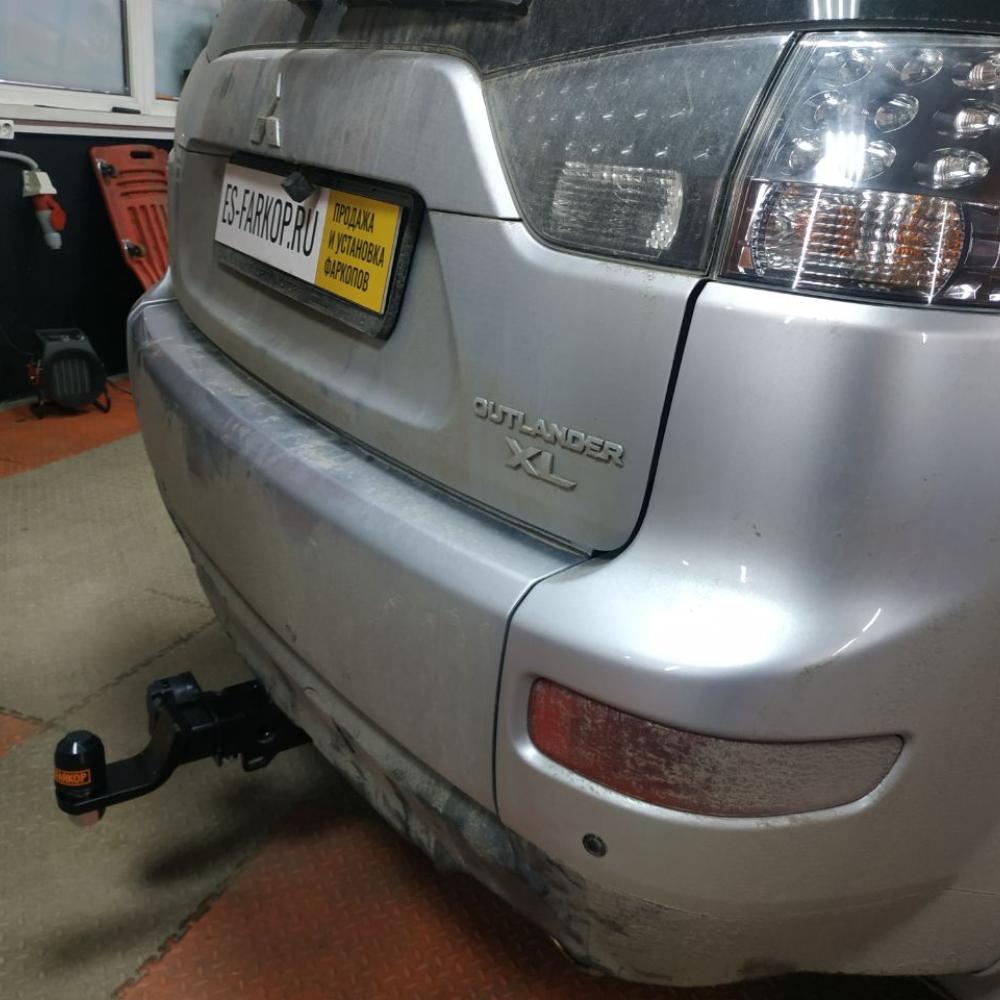 Фаркоп Mitsubishi Outlander CW0W (SUV) 2005-2010 Berg F.4012.001