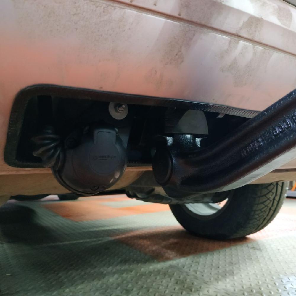 Фаркоп Audi Q5 FY (SUV) 2016->>> Westfalia 305580900113