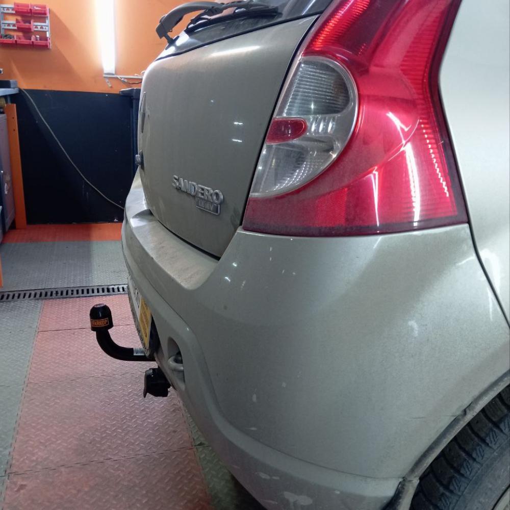 Фаркоп Renault Sandero BS (HB) 2009-2013 Aragon E1302AA