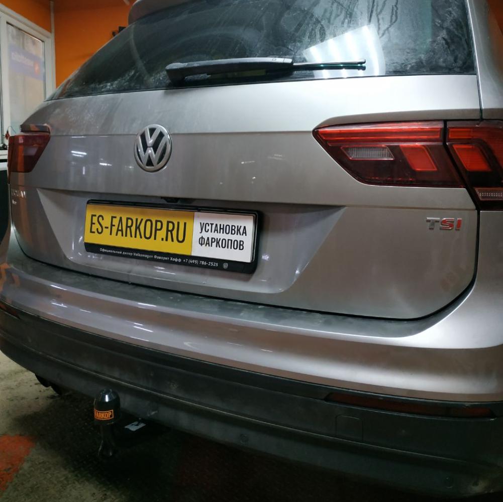 Фаркоп Volkswagen Tiguan AD1 (SUV) 2017->>> Westfalia 321907600001