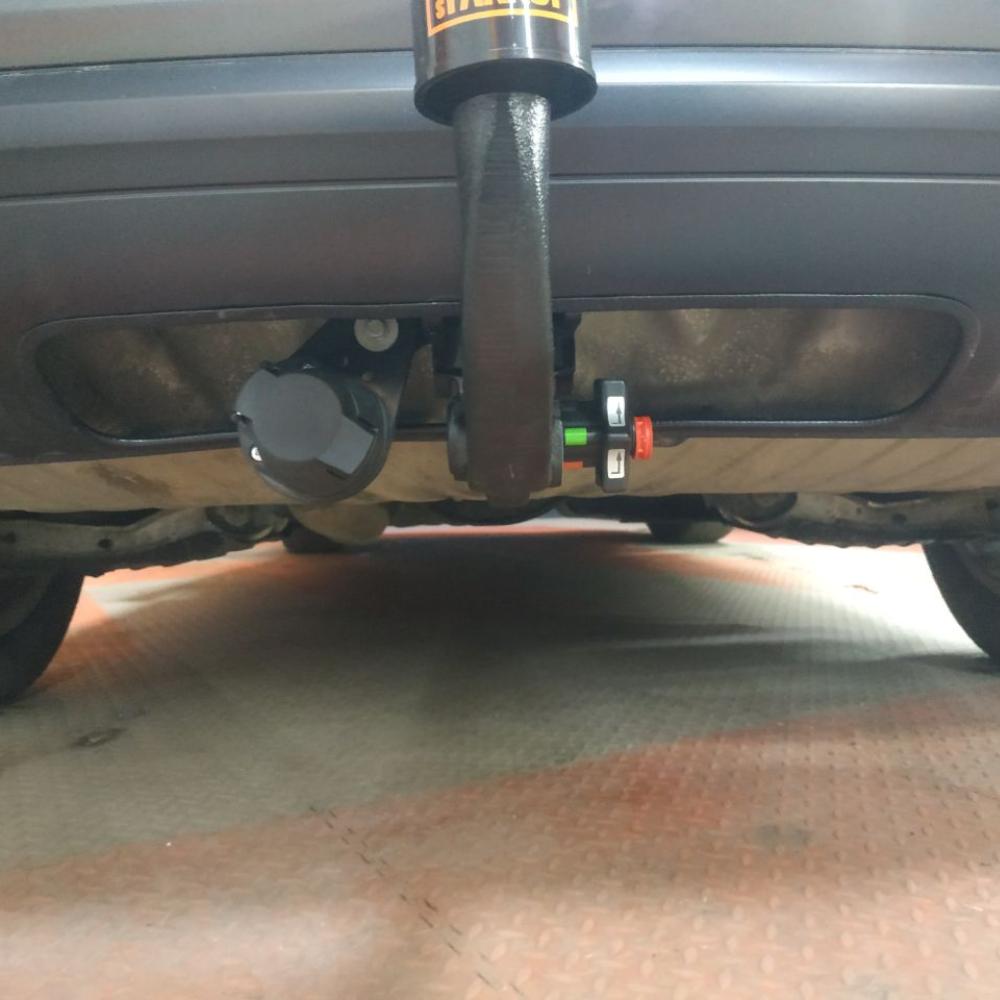 Фаркоп Audi Q5 FY (SUV) 2016->>> Westfalia 305580600001