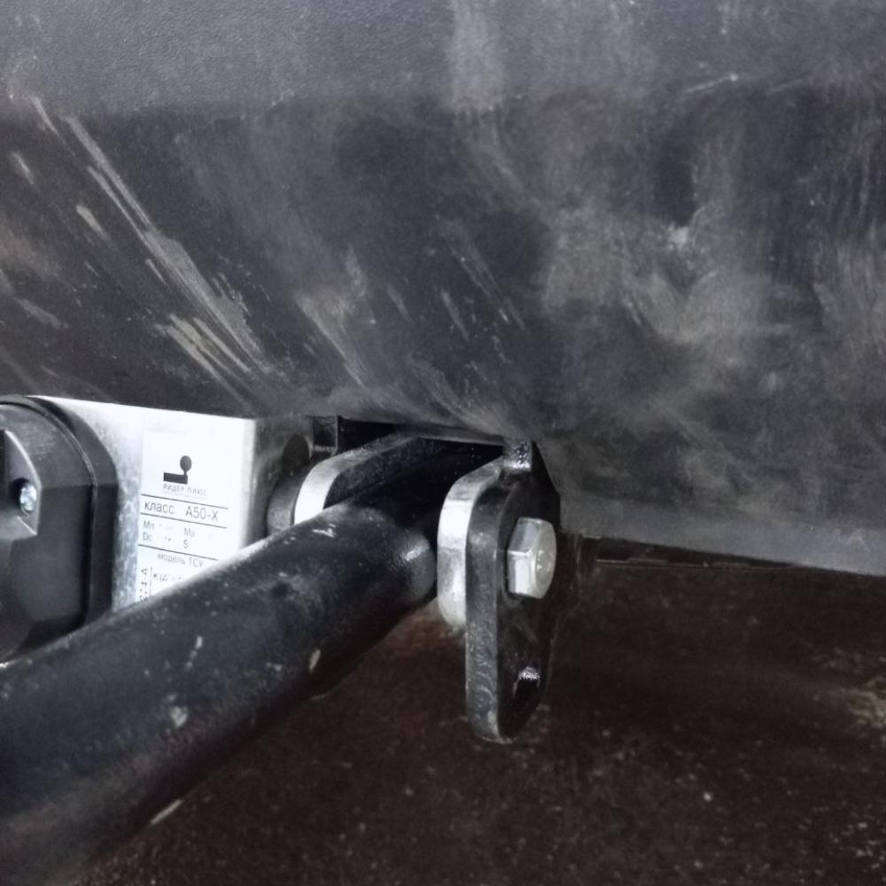 Фаркоп KIA Sorento XM (SUV) 2013-2021 Leader Plus H224-A