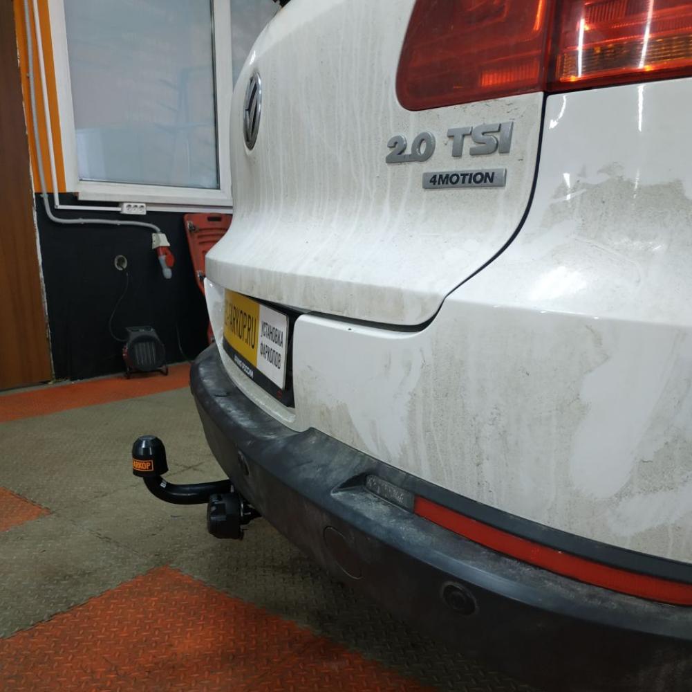 Фаркоп Volkswagen Tiguan NF (SUV) 2006-2016 Brink 491300