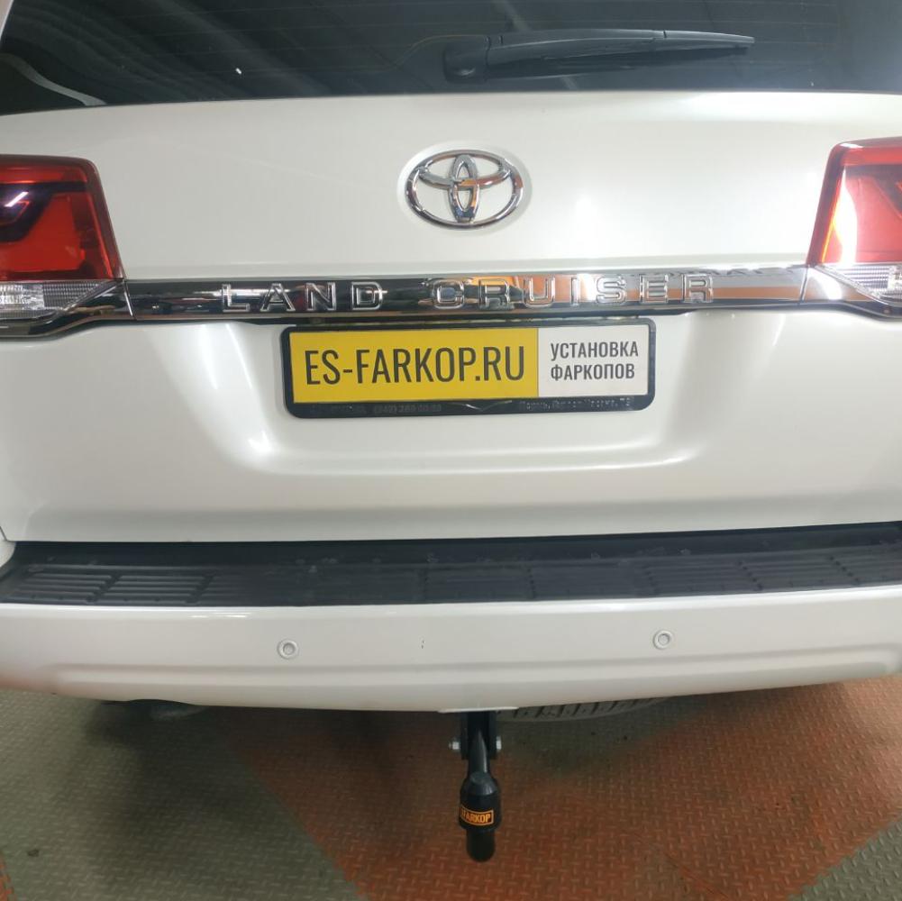 Фаркоп Toyota Land Cruiser 200 Executive (SUV) 2016-2021 Brink 424500