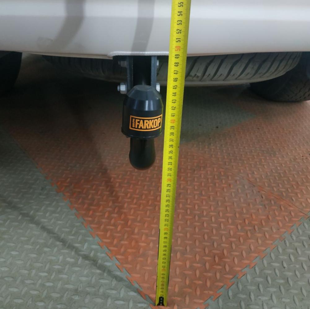 Фаркоп Toyota Land Cruiser 200 Executive (SUV) 2016-2021 Brink 424500