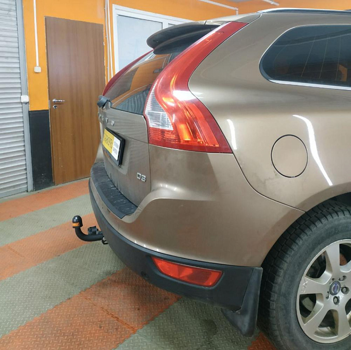 Фаркоп Volvo XC60 DZ (SUV) 2008-2012 AvtoS VL 02