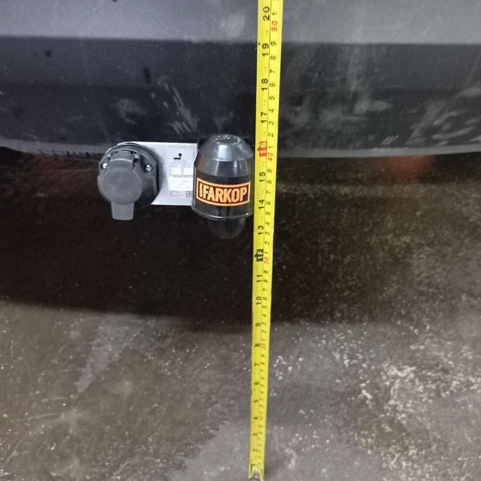 Фаркоп KIA Sorento XM (SUV) 2013-2021 Leader Plus H224-A