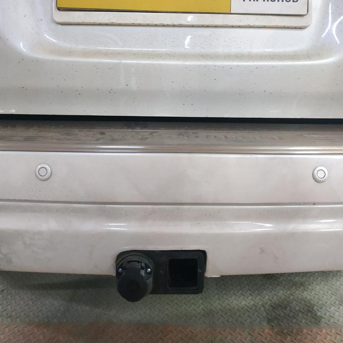 Фаркоп Toyota Land Cruiser 200 (SUV) 2007-2021 PT GROUP 09031501 Фаркоп Toyota Land Cruiser 200 (SUV) 2007-2021 PT GROUP 09031501